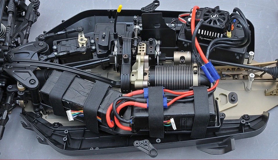 MCD RR5 MAX E-Chassis 1/4 Scale Buggy - Image 2