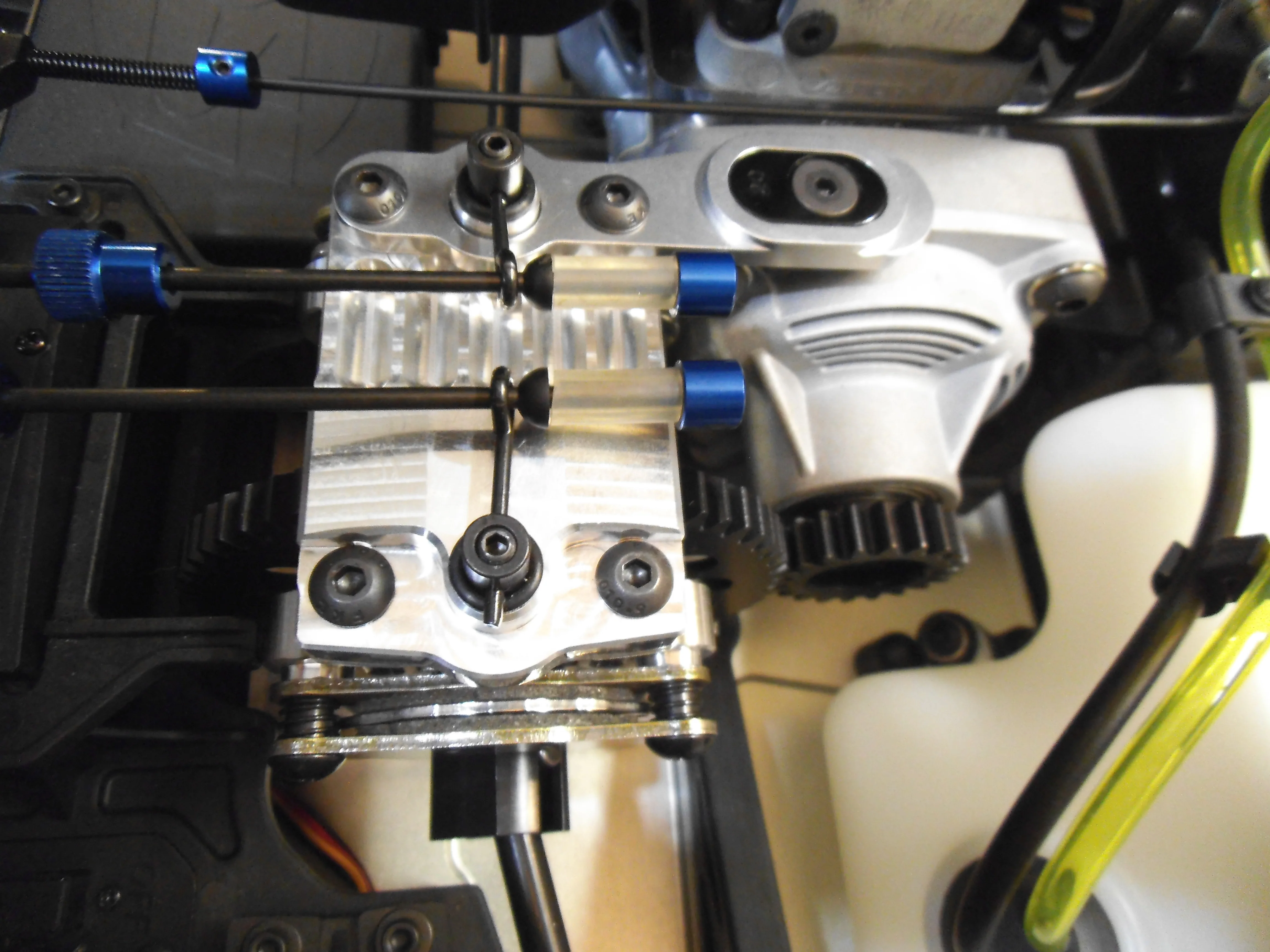 Modified RC Losi 5iveT 2.0  Centre Diff Mount and Brace - Image 3