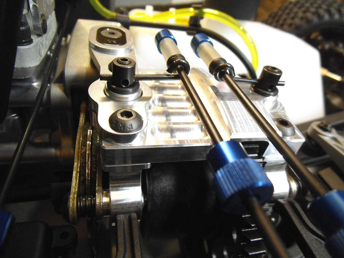 Modified RC Losi 5iveT 2.0  Centre Diff Mount and Brace - Image 6