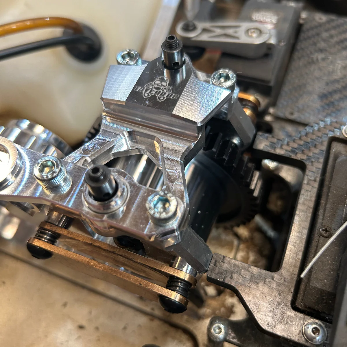 Taylor Billet Losi 5T 2.0 Centre Diff Mount Kit - With Rapid Diff Removal - Image 13