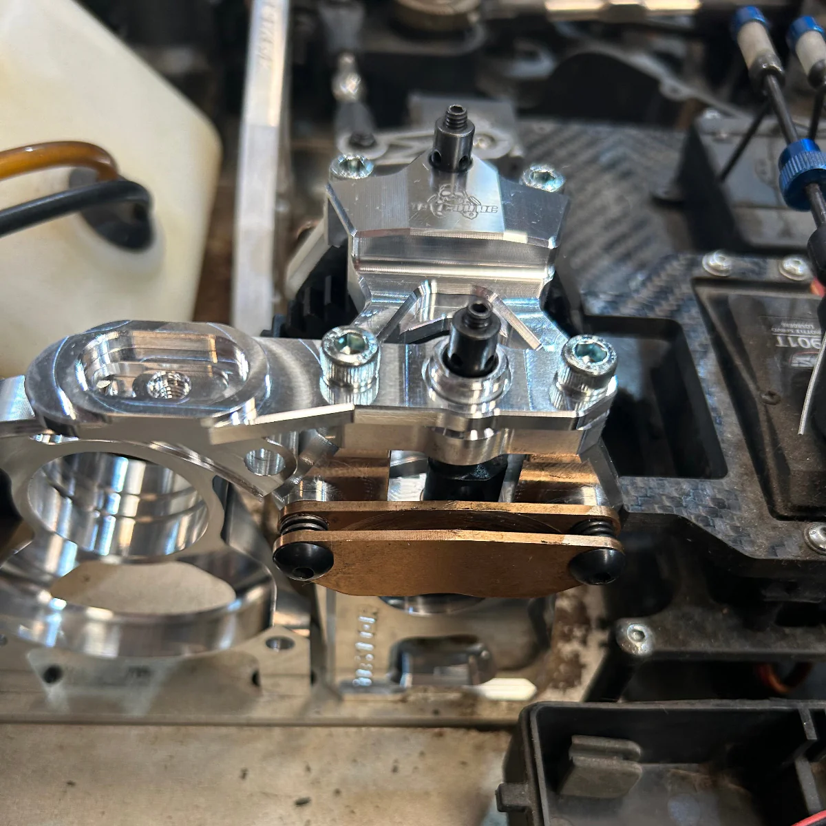 Taylor Billet Losi 5T 2.0 Centre Diff Mount Kit - With Rapid Diff Removal - Image 9